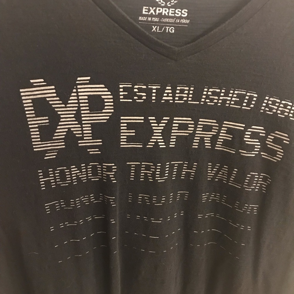 Express V neck - Picture 3 of 4